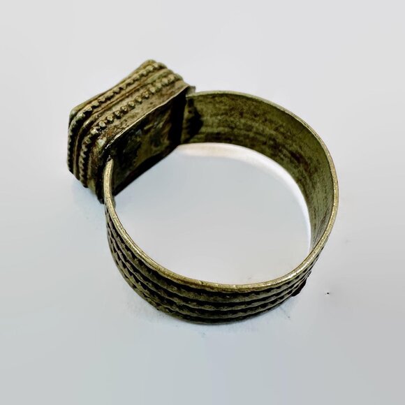 Afghan Ring, Middle Eastern, Pink Jewel, Vintage, Kuchi, Size 9 1/2, Patina - Picture 3 of 3